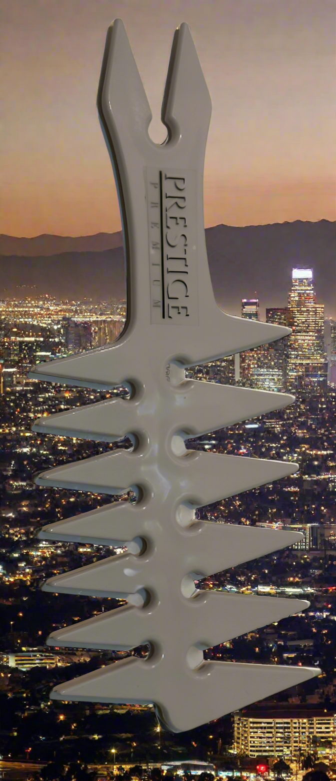 Wide triple tooth texturizing comb