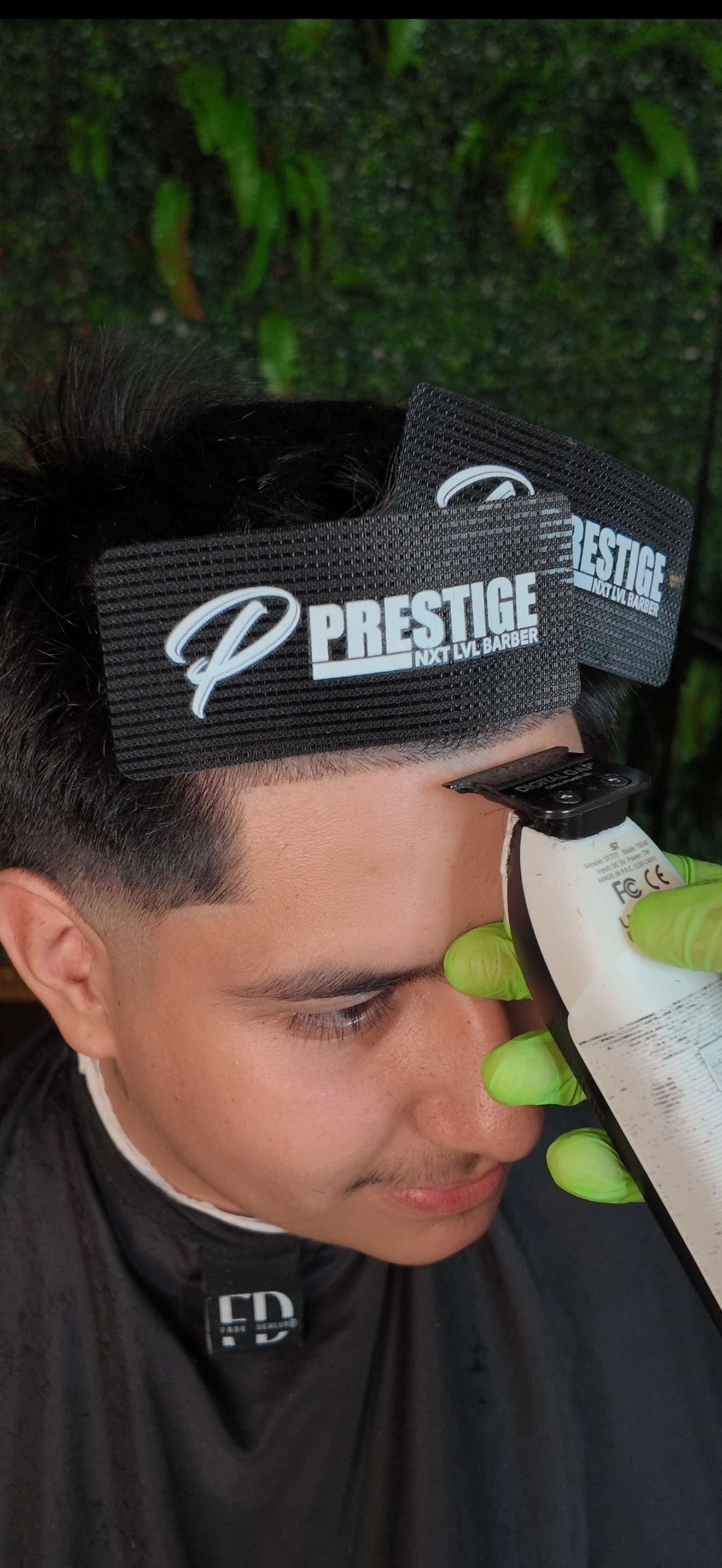 BARBER GRIPPERS FOR HAIR