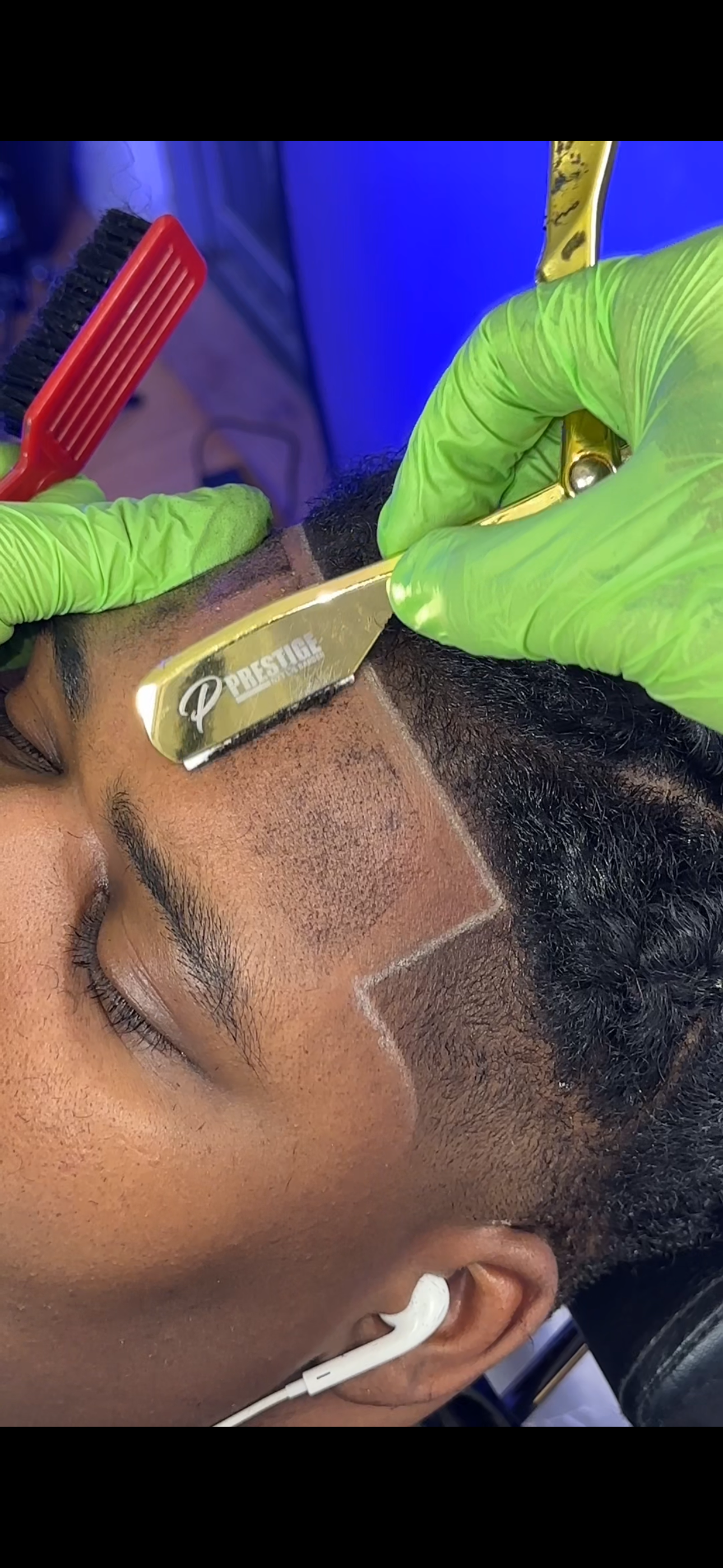 DINERO Prestige Gold Razor Holder