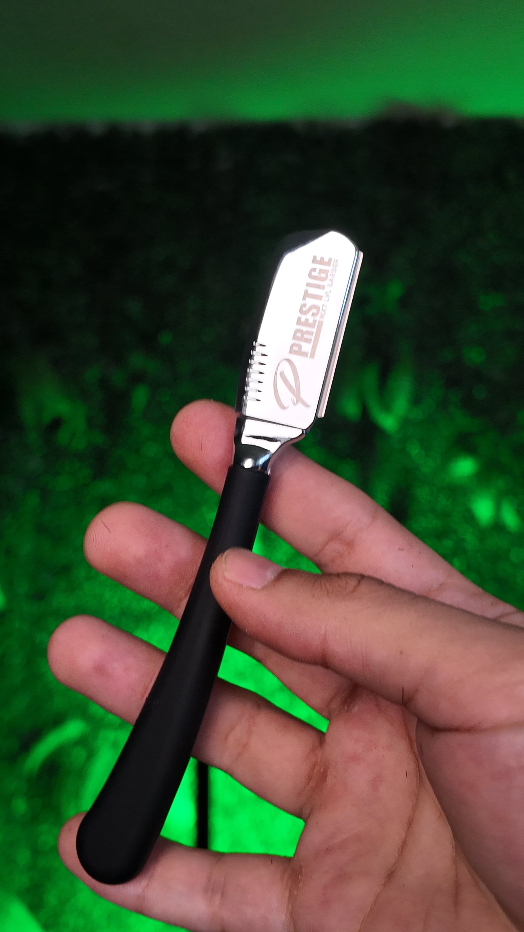 METALLIC MASTER Prestige Nxt Lvl Barber Silver Single Handed Razor