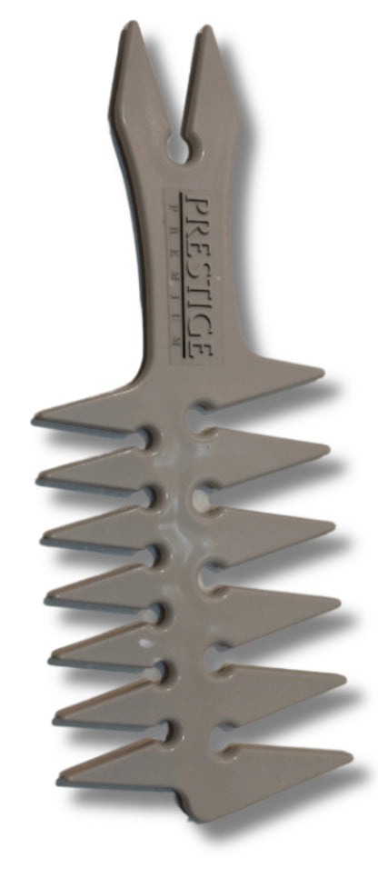 Wide triple tooth texturizing comb